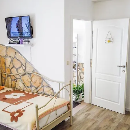 Center Apartment *