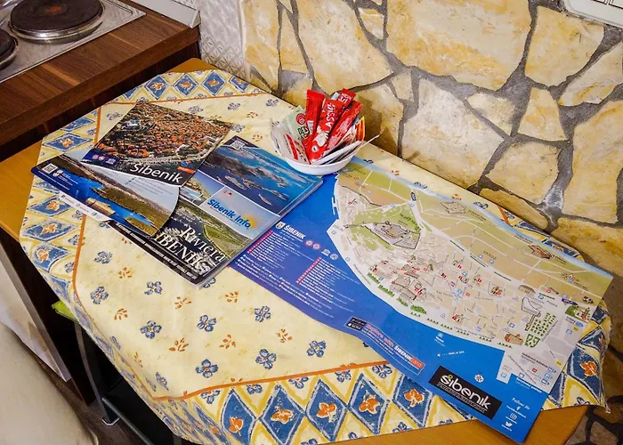 דירה Center שיבניק